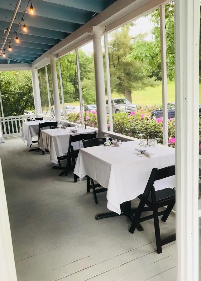 Woodbound Inn Rindge Екстериор снимка