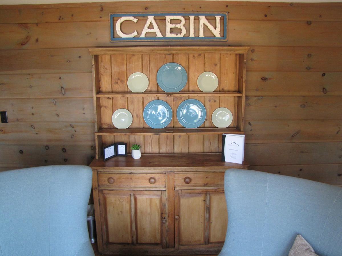 Woodbound Inn Rindge Екстериор снимка