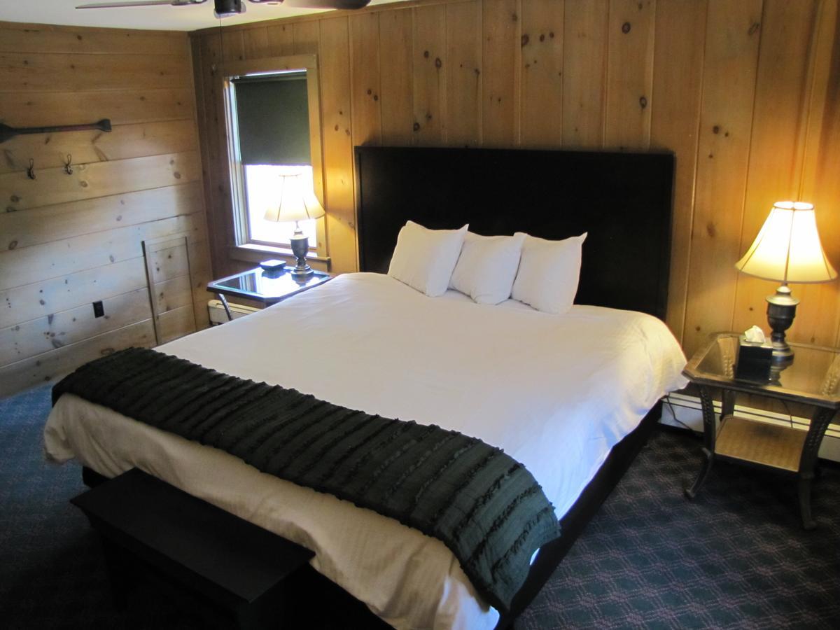 Woodbound Inn Rindge Екстериор снимка